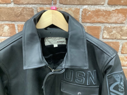 ジャケットのAVIREX（アヴィレックス）