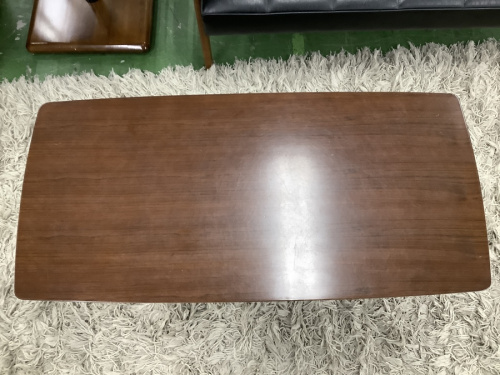 テーブルのリビングテーブル