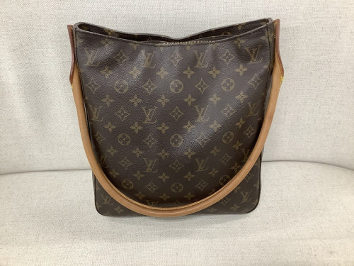 セミショルダーバッグのLOUIS VUITTON