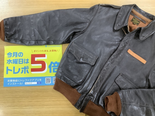トップスのジャケット