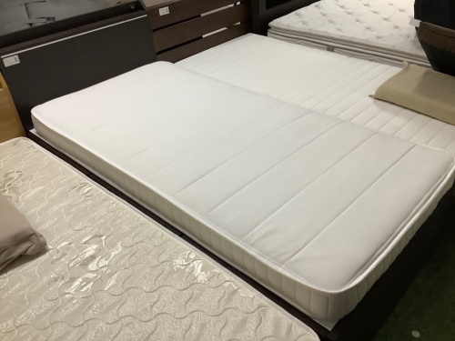 生活家具のベッド