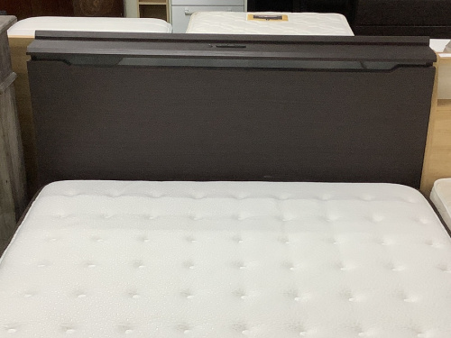 ベッドのダブルベッド
