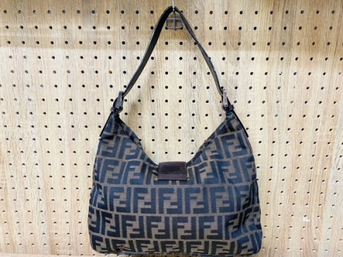 バッグのショルダーバッグ