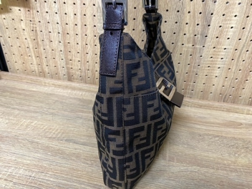 ショルダーバッグのFENDI　フェンディ