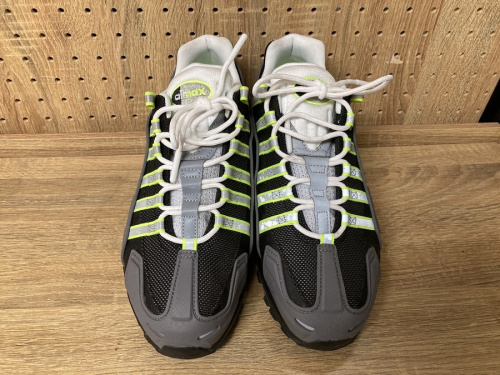 スニーカーのNIKE ナイキ