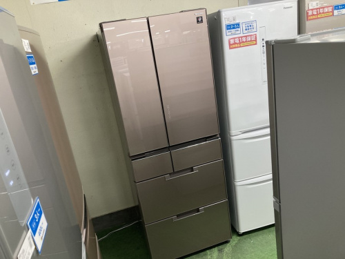 生活家電の6ドア冷蔵庫
