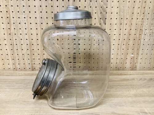 たばこ入れのガラス容器