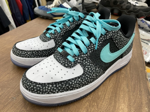 メンズファッションのスニーカー