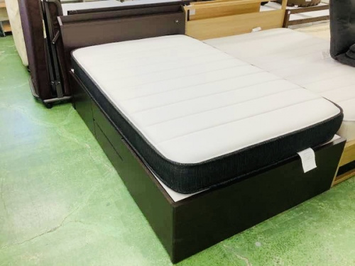 生活家具のベッド