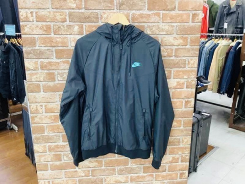 トップスのジャケット