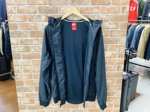 AIRMAXジャケットのNIKE