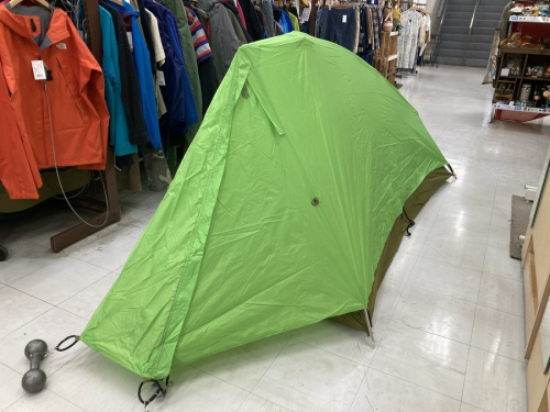 アウトドア用品のテント