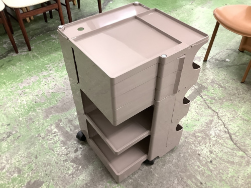 収納家具の万能収納