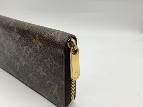 ラウンドファスナーウォレットのLOUIS VUITTON
