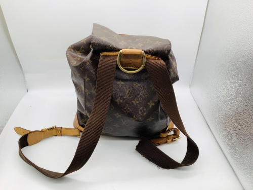 リュックのLOUIS VUITTON