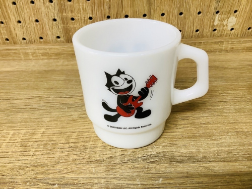 洋食器のスタッキングマグカップ