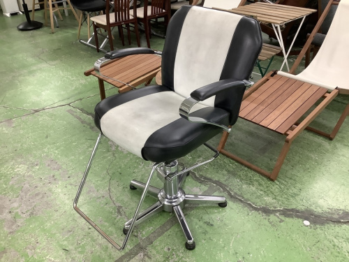 イスのバーバーチェア