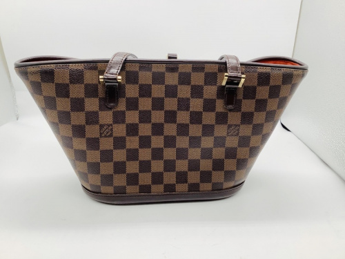 ショルダーバッグのLOUIS VUITTON