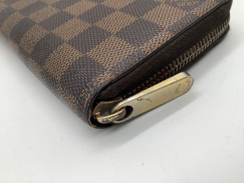 ラウンドファスナー財布のLOUIS VUITTON