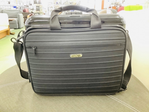 バッグのショルダーバッグ