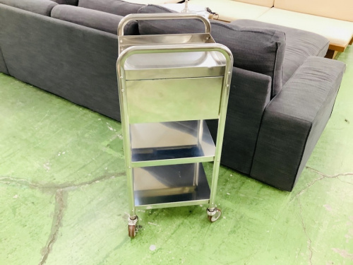 ワゴンのサカエ