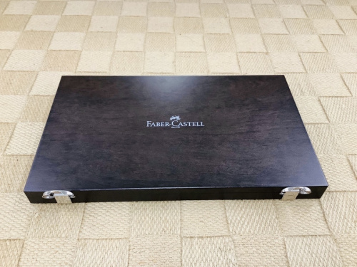 文房具の色鉛筆セット