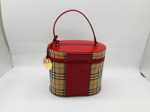 バニティバッグのBURBERRY