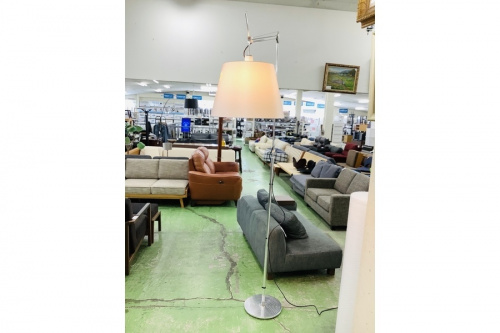 ArtemideのTOLOMEO MEGA TERRA