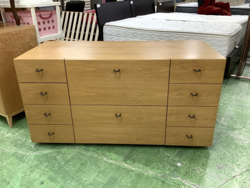 収納家具のチェスト