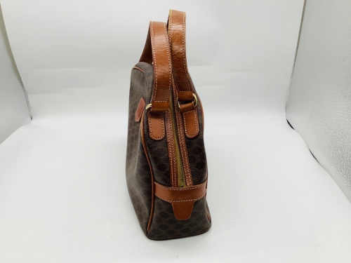 ハンドバッグのCELINE