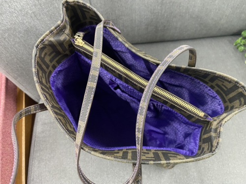 トートバッグのFENDI