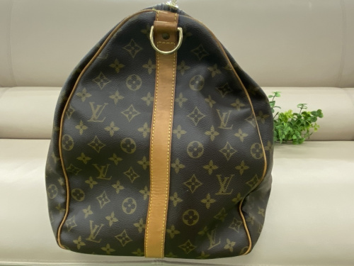 ボストンバッグのLOUIS VUITTON