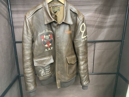 トップスのジャケット