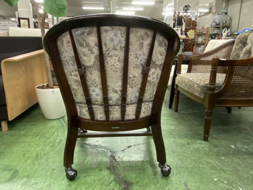 アームチェアーのkarimoku