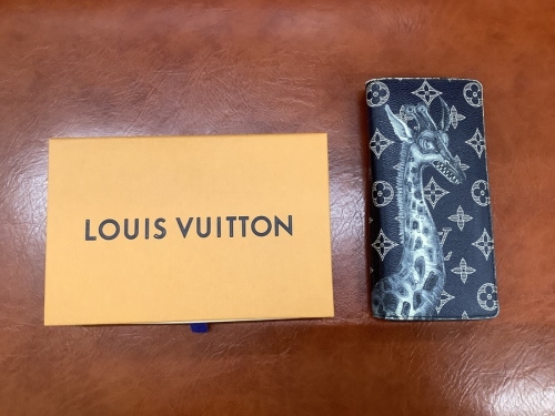ポルトフォイユ・サバンナのLOUIS VUITTON
