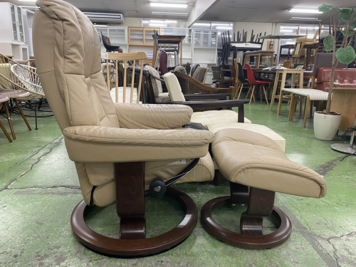 イスのリクライニングチェアー