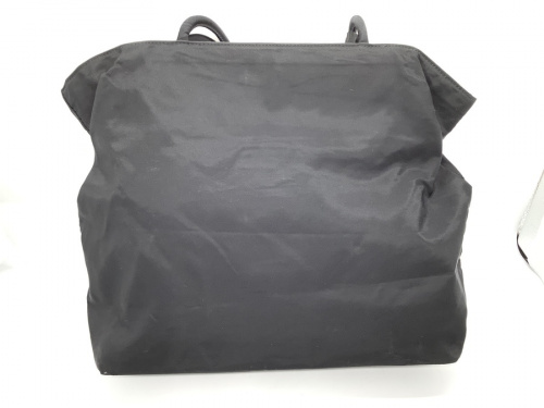 トートバッグのPRADA