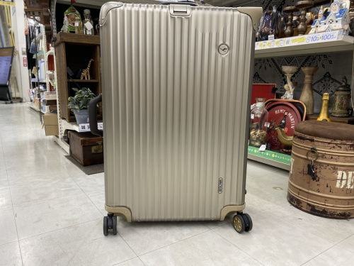 バッグのキャリーバッグ