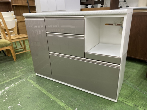 家具のカウンター