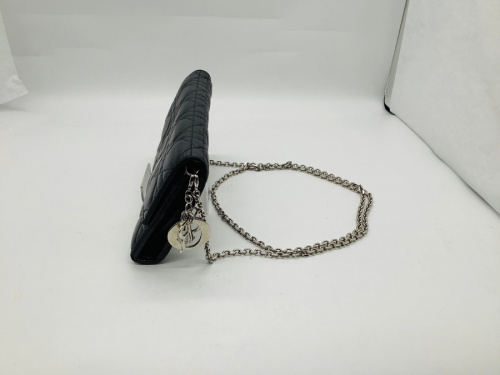 チェーンウォレットのChristian Dior