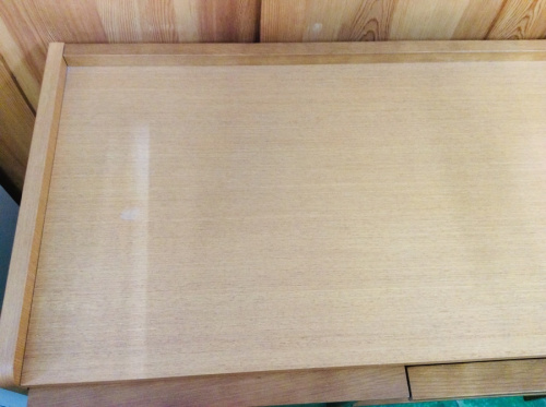 万能収納のサイドボード