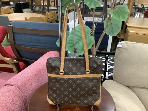 バッグのショルダートートバッグ