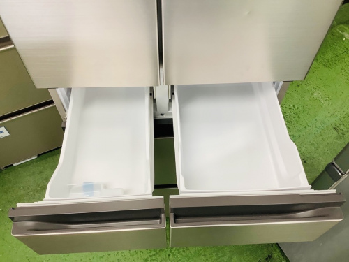 6ドア冷蔵庫のHITACHI
