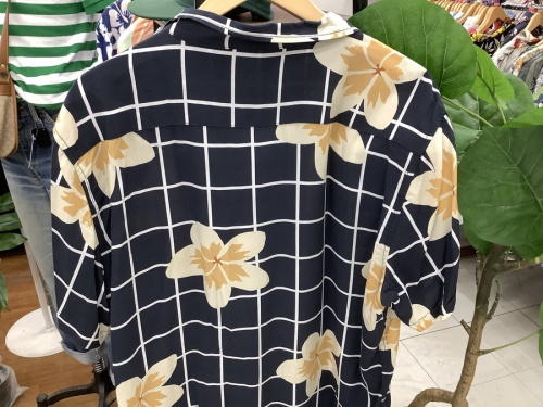 アロハシャツのDUVIN