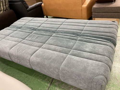 ソファのkarimoku