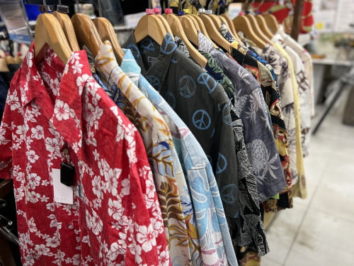 ミハラヤスヒロのエンブロイダリーシャツ