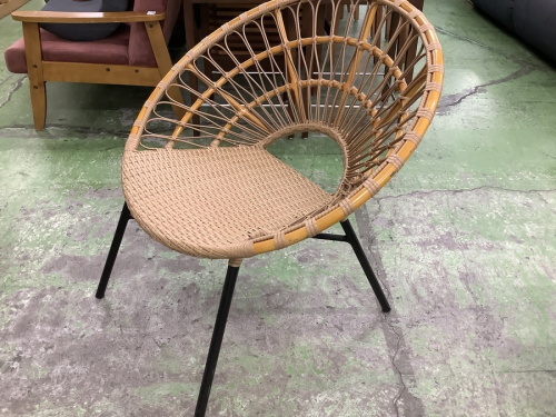 ラタンチェアのLOUNGE CHAIR