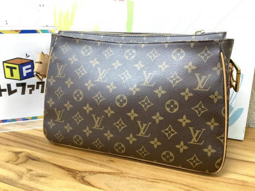 バッグのショルダーバッグ