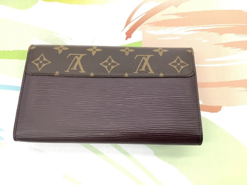 財布のLOUIS VUITTON