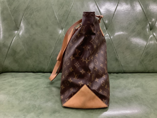 バッグのショルダートートバッグ